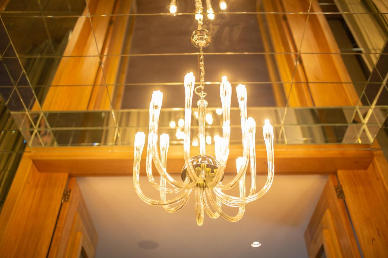 Hotel Grand Brizo Comahue à Neuquén Extérieur photo