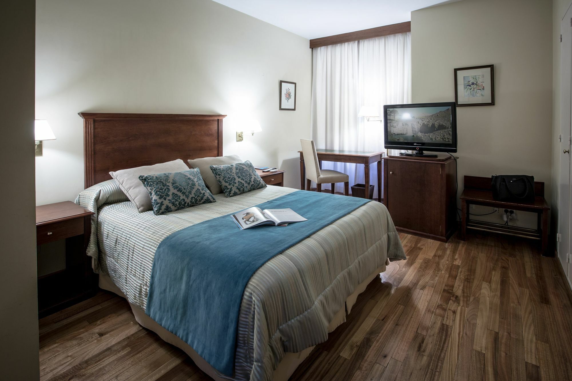 Hotel Grand Brizo Comahue à Neuquén Extérieur photo